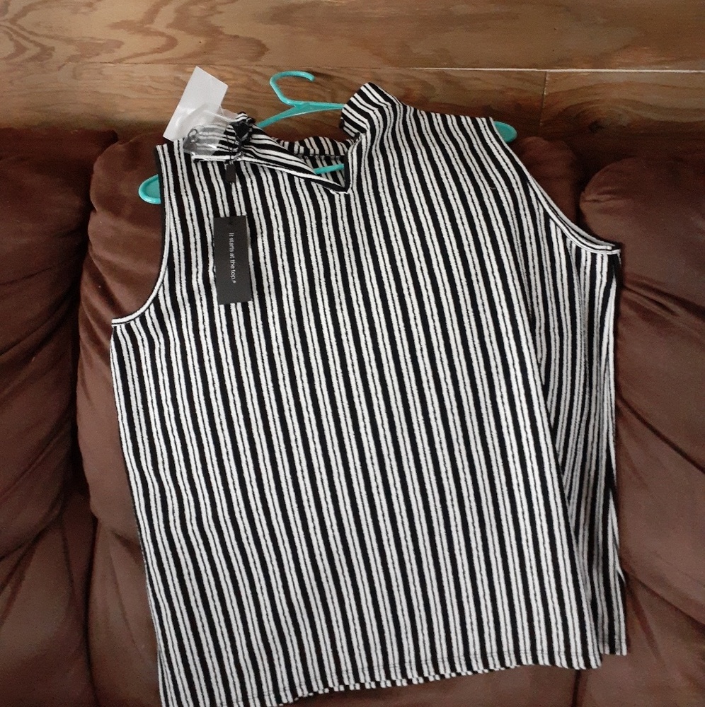 NWT sleeveless top